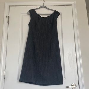 Black/gray sleeveless dress